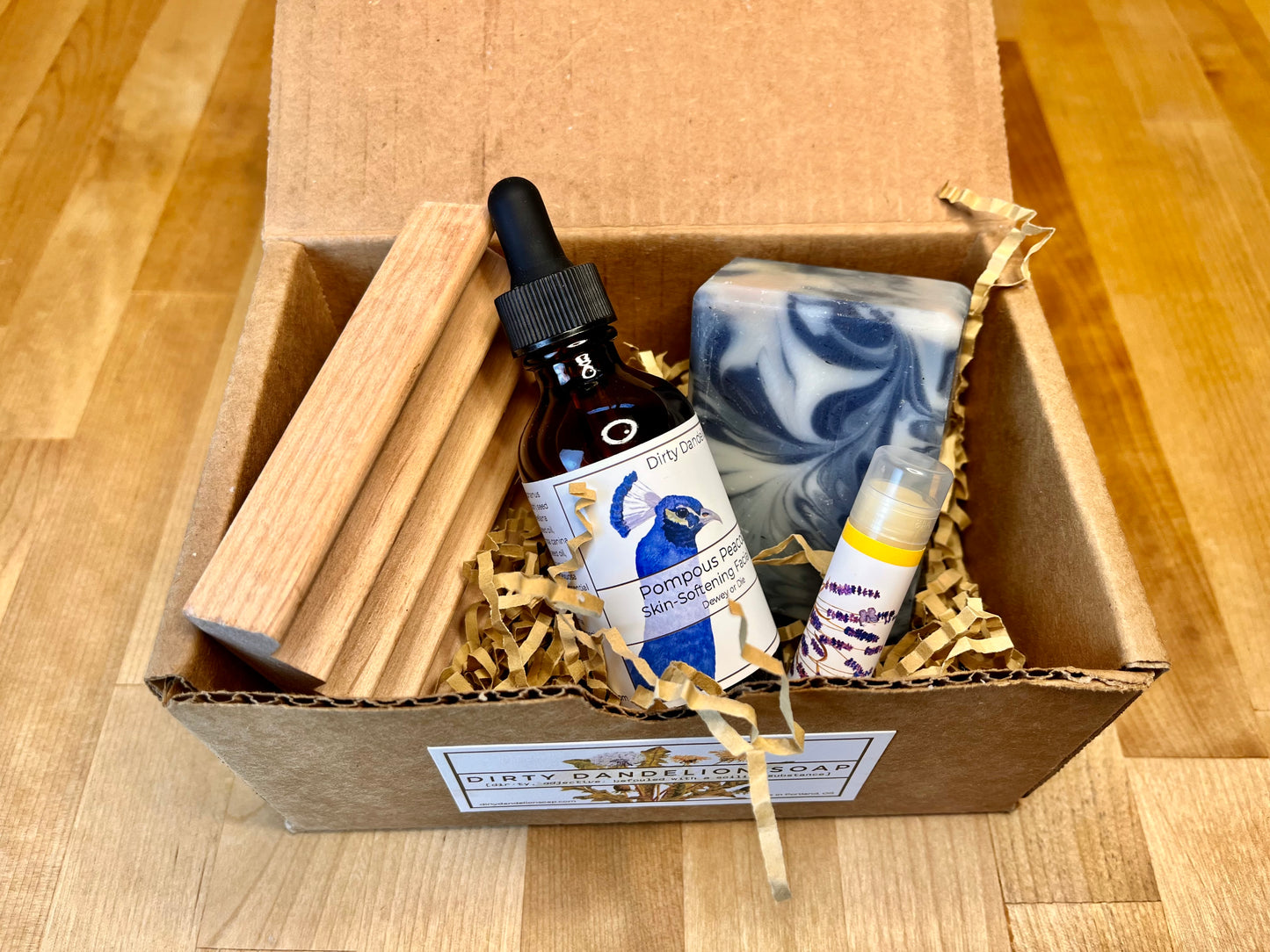 Pompous Peacock Collection Gift Box